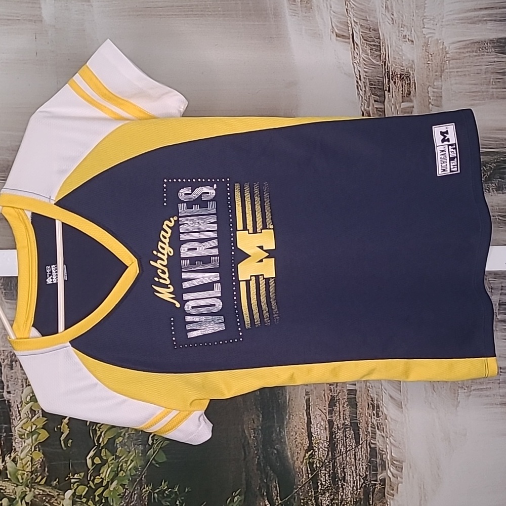 Michigan Wolverines Womens Medium blue gold jersey style short sleeve shirt